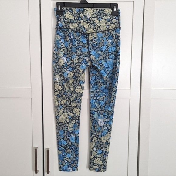 FREE PEOPLE | Women's Lose Control Wrap Floral Blue/Yellow Leggings - Picture 3 of 5